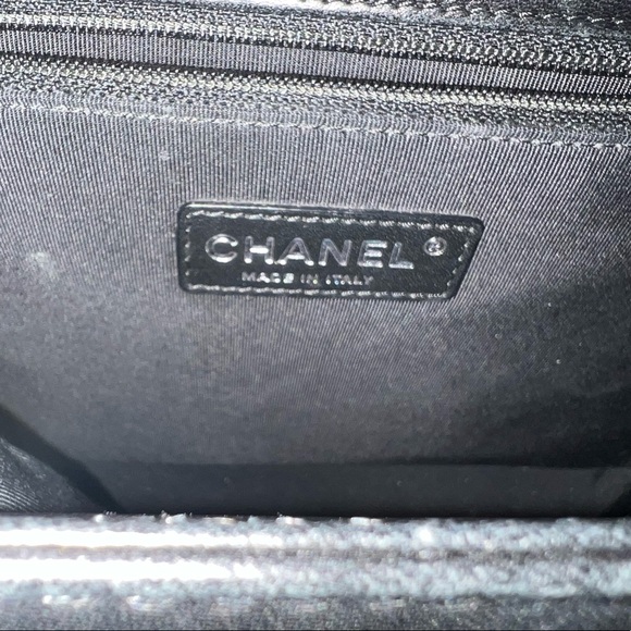 Chanel lambskin Large Boy Bag - Picture 4 of 16